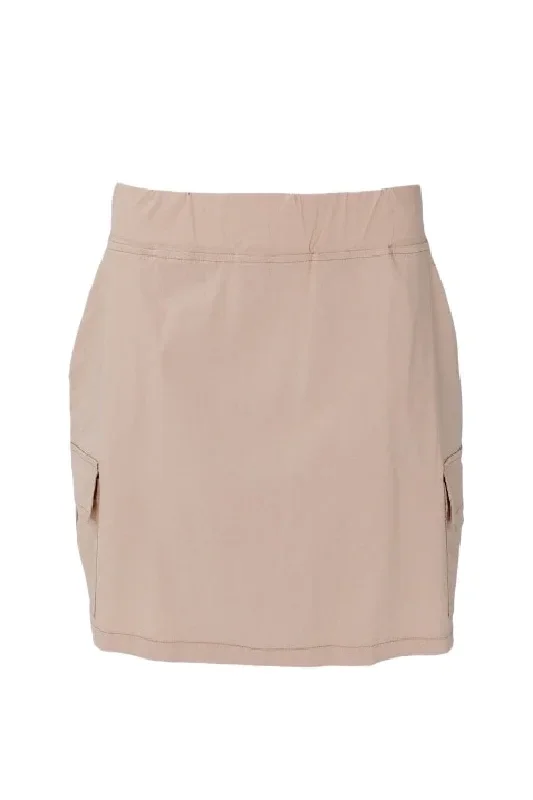 black-colour-bcdavina-short-cargo-skirt-lt-sand