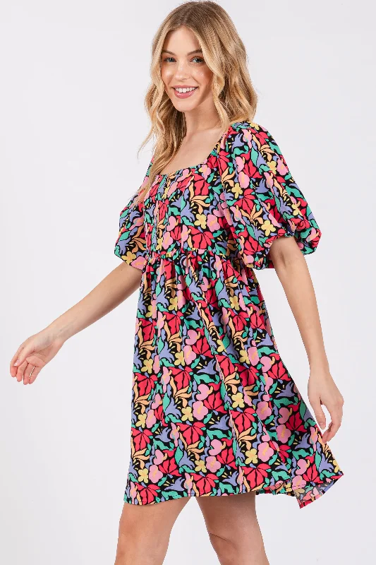 black-floral-puff-sleeve-maternity-dress-3