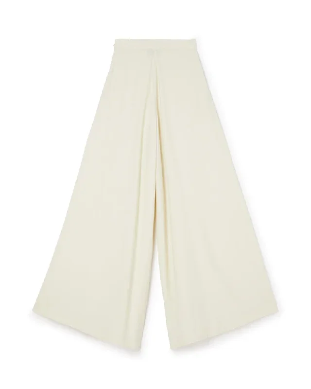 extreme-wide-leg-trousers-beige