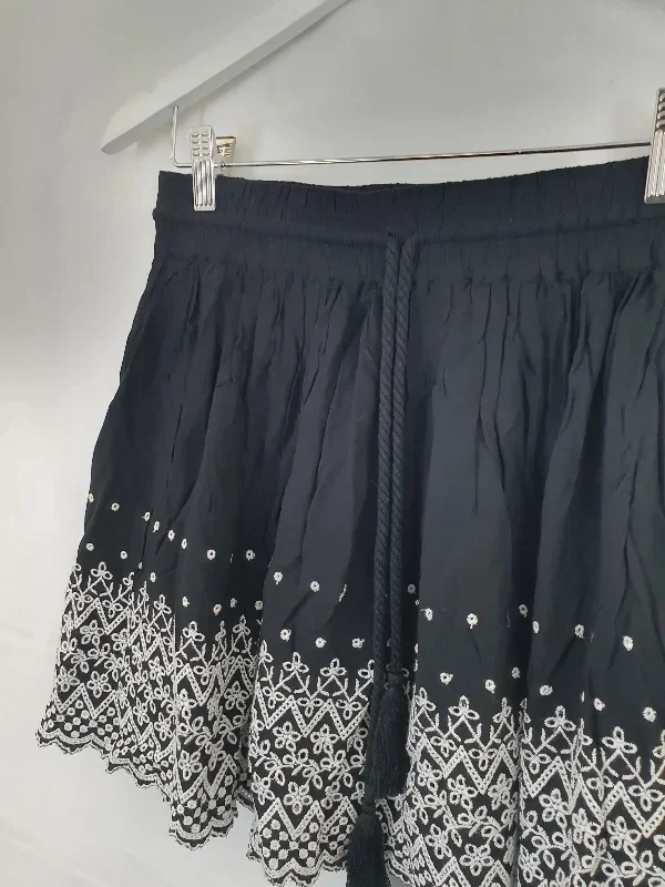 forever-new-boho-monochrome-mini-skirt-size-8-b20-164-ba