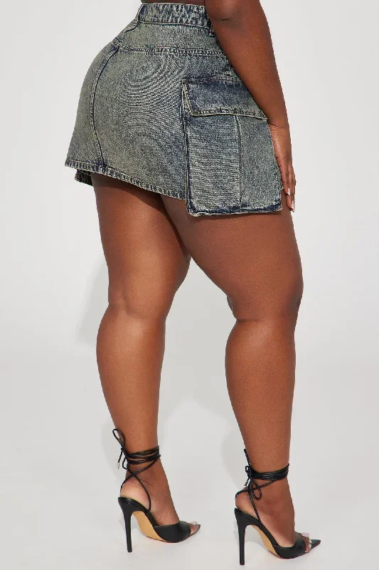 harlow-cargo-tinted-denim-mini-skirt-dark-wash