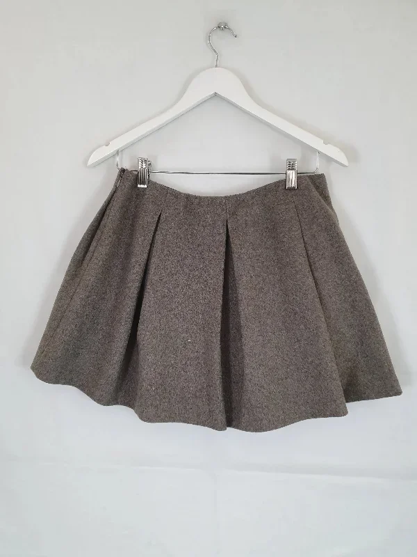 miu-miu-wool-pleated-skirt-size-14-b4-327-gy