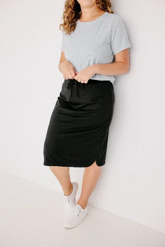 'Olivia' Skirt in Black