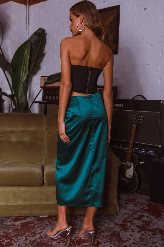 on-the-money-gathered-midi-skirt-green