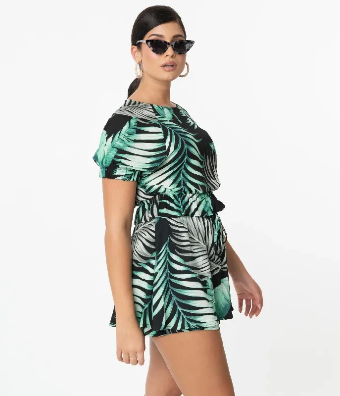 retro-style-green-black-palm-print-tropical-skort