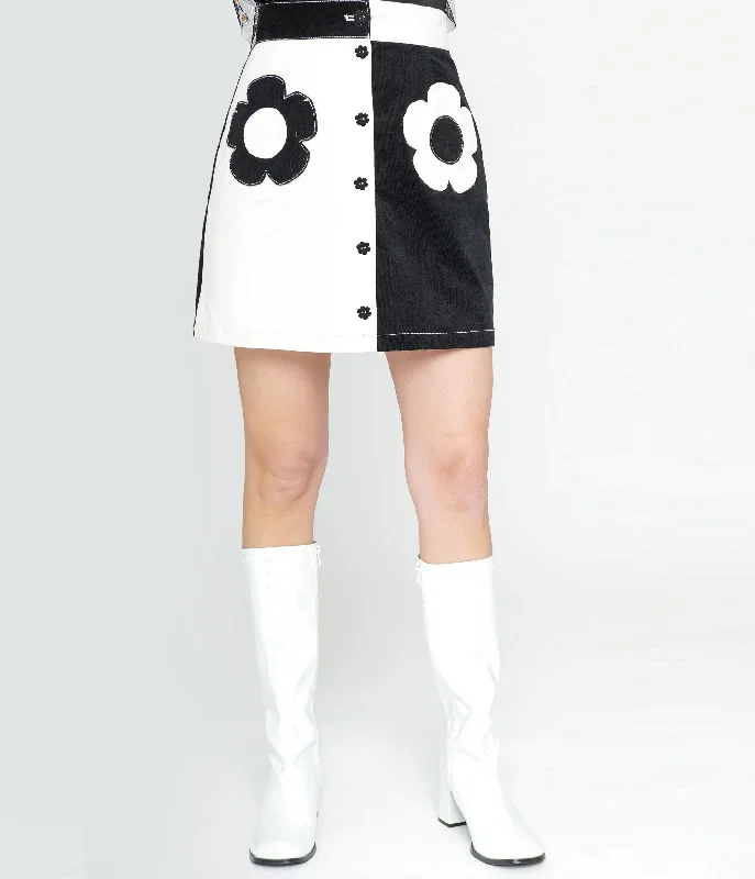 smak-parlour-1960s-black-white-daisy-match-game-mini-skirt