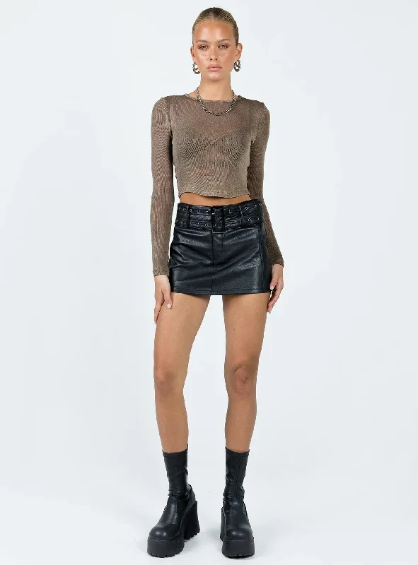 torridon-eyelet-belt-faux-leather-mini-skirt-black